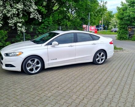 Білий Форд Фьюжен, об'ємом двигуна 2 л та пробігом 500 тис. км за 10500 $, фото 1 на Automoto.ua