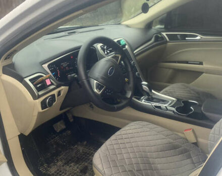 Білий Форд Фьюжен, об'ємом двигуна 2.49 л та пробігом 240 тис. км за 11000 $, фото 6 на Automoto.ua