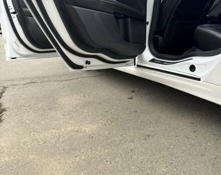 Белый Форд Фьюжн, объемом двигателя 2 л и пробегом 217 тыс. км за 9000 $, фото 14 на Automoto.ua