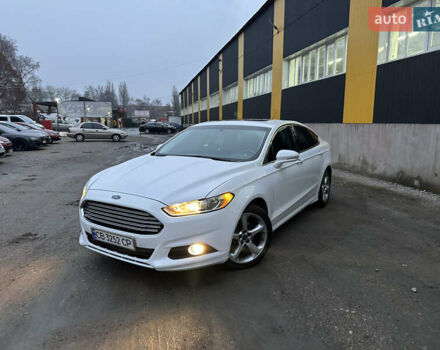 Белый Форд Фьюжн, объемом двигателя 2.49 л и пробегом 253 тыс. км за 9600 $, фото 1 на Automoto.ua