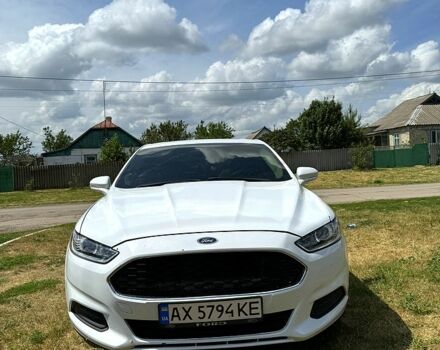 Белый Форд Фьюжн, объемом двигателя 2.5 л и пробегом 140 тыс. км за 9000 $, фото 2 на Automoto.ua