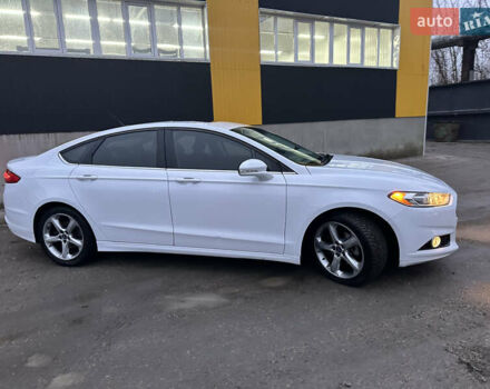 Белый Форд Фьюжн, объемом двигателя 2.49 л и пробегом 253 тыс. км за 9600 $, фото 22 на Automoto.ua