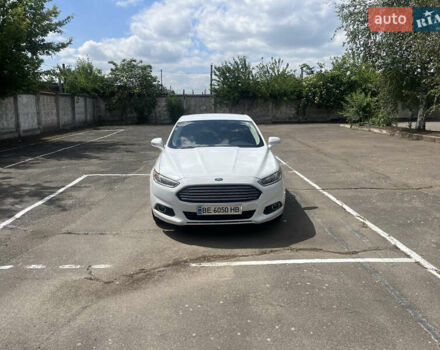 Білий Форд Фьюжен, об'ємом двигуна 2 л та пробігом 125 тис. км за 12000 $, фото 1 на Automoto.ua