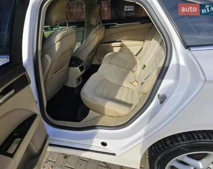 Білий Форд Фьюжен, об'ємом двигуна 2.49 л та пробігом 247 тис. км за 9500 $, фото 1 на Automoto.ua