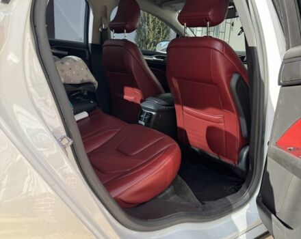 Белый Форд Фьюжн, объемом двигателя 2 л и пробегом 170 тыс. км за 8500 $, фото 5 на Automoto.ua