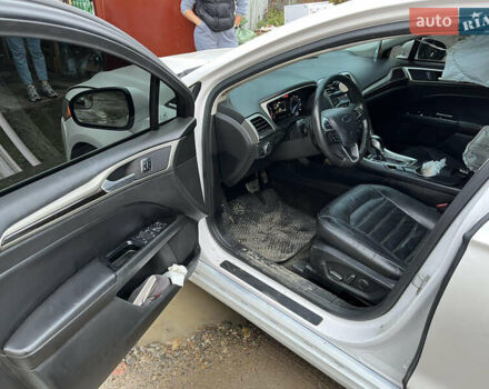 Білий Форд Фьюжен, об'ємом двигуна 2 л та пробігом 290 тис. км за 7500 $, фото 8 на Automoto.ua
