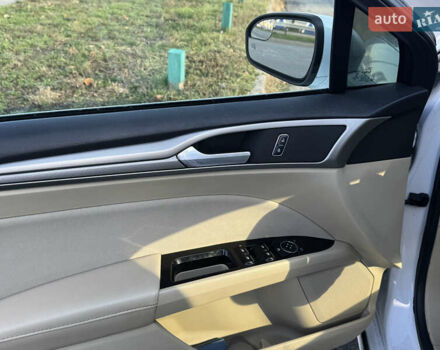 Белый Форд Фьюжн, объемом двигателя 2.5 л и пробегом 147 тыс. км за 11500 $, фото 10 на Automoto.ua