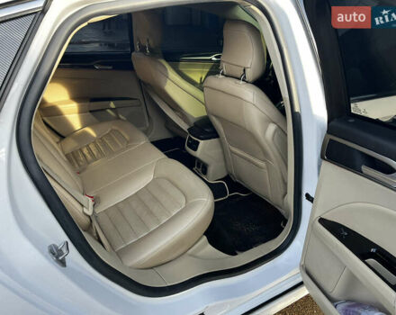 Форд Фьюжн 2014 в Одессе на Automoto.ua Белый Форд Фьюжн, объемом двигателя 2 л и пробегом 186 тыс. км за 12500 $, фото 6 на Automoto.ua