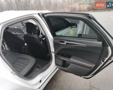 Белый Форд Фьюжн, объемом двигателя 2.5 л и пробегом 216 тыс. км за 8500 $, фото 12 на Automoto.ua