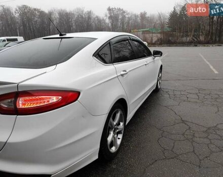 Белый Форд Фьюжн, объемом двигателя 2.5 л и пробегом 216 тыс. км за 8500 $, фото 5 на Automoto.ua