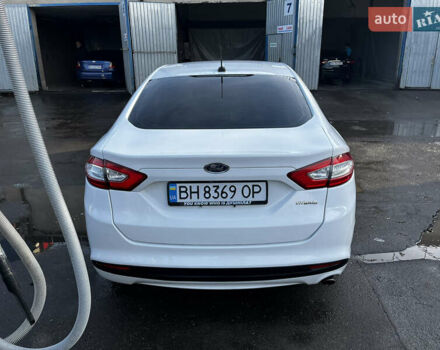 Форд Фьюжн 2014 в Одессе на Automoto.ua Белый Форд Фьюжн, объемом двигателя 2 л и пробегом 186 тыс. км за 12500 $, фото 3 на Automoto.ua