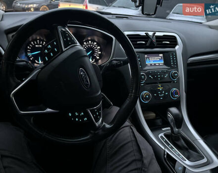 Белый Форд Фьюжн, объемом двигателя 2.49 л и пробегом 253 тыс. км за 9600 $, фото 35 на Automoto.ua