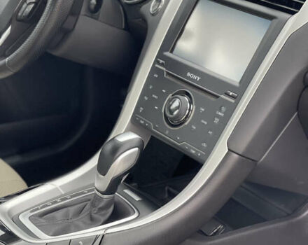 Белый Форд Фьюжн, объемом двигателя 2 л и пробегом 266 тыс. км за 10999 $, фото 16 на Automoto.ua