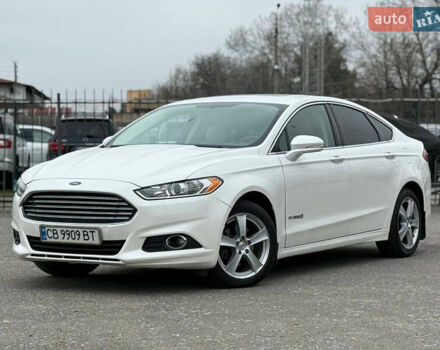 Білий Форд Фьюжен, об'ємом двигуна 2 л та пробігом 153 тис. км за 9500 $, фото 1 на Automoto.ua