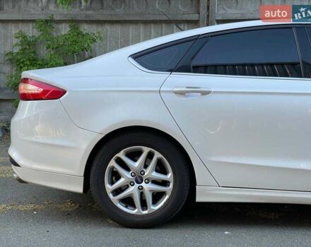 Белый Форд Фьюжн, объемом двигателя 2.5 л и пробегом 178 тыс. км за 7500 $, фото 4 на Automoto.ua