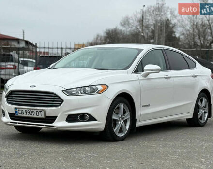 Білий Форд Фьюжен, об'ємом двигуна 2 л та пробігом 153 тис. км за 9500 $, фото 5 на Automoto.ua