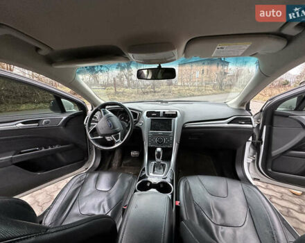 Белый Форд Фьюжн, объемом двигателя 2 л и пробегом 182 тыс. км за 10300 $, фото 13 на Automoto.ua