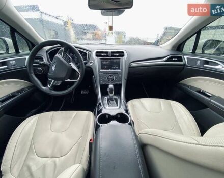 Білий Форд Фьюжен, об'ємом двигуна 2 л та пробігом 164 тис. км за 13200 $, фото 15 на Automoto.ua