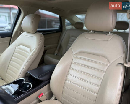 Білий Форд Фьюжен, об'ємом двигуна 2 л та пробігом 153 тис. км за 9500 $, фото 17 на Automoto.ua