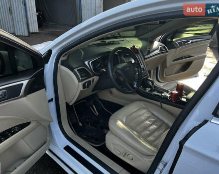 Форд Фьюжн 2014 в Одессе на Automoto.ua Белый Форд Фьюжн, объемом двигателя 2 л и пробегом 186 тыс. км за 12500 $, фото 8 на Automoto.ua