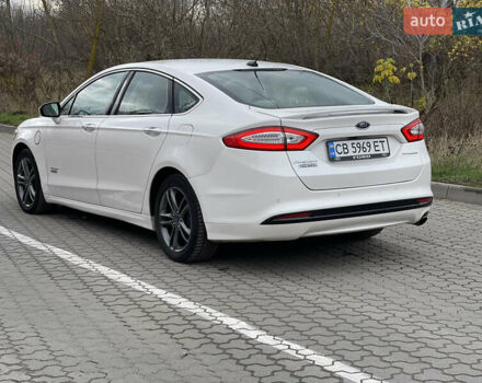 Белый Форд Фьюжн, объемом двигателя 2 л и пробегом 266 тыс. км за 10999 $, фото 4 на Automoto.ua