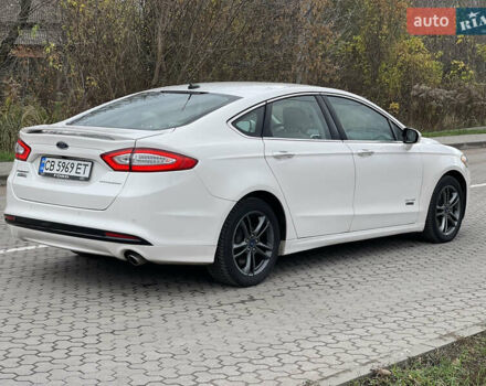 Белый Форд Фьюжн, объемом двигателя 2 л и пробегом 266 тыс. км за 10999 $, фото 1 на Automoto.ua