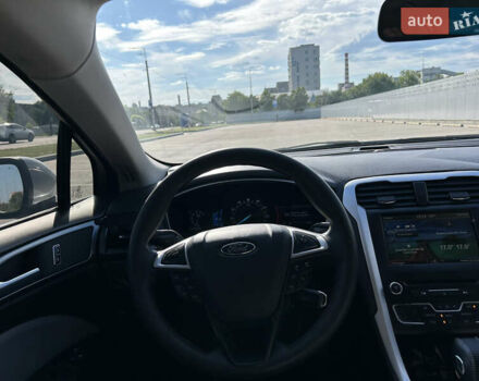 Білий Форд Фьюжен, об'ємом двигуна 2.49 л та пробігом 215 тис. км за 9850 $, фото 14 на Automoto.ua