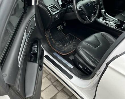 Белый Форд Фьюжн, объемом двигателя 2 л и пробегом 137 тыс. км за 11000 $, фото 17 на Automoto.ua