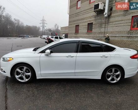 Белый Форд Фьюжн, объемом двигателя 2.5 л и пробегом 216 тыс. км за 8500 $, фото 2 на Automoto.ua