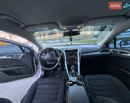 Белый Форд Фьюжн, объемом двигателя 1.5 л и пробегом 300 тыс. км за 7600 $, фото 6 на Automoto.ua