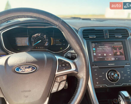 Белый Форд Фьюжн, объемом двигателя 2 л и пробегом 177 тыс. км за 15000 $, фото 17 на Automoto.ua