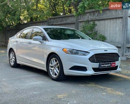 Белый Форд Фьюжн, объемом двигателя 2.5 л и пробегом 178 тыс. км за 7500 $, фото 2 на Automoto.ua