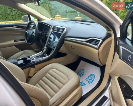 Форд Фьюжн 2014 в Красноград на Automoto.ua Белый Форд Фьюжн, объемом двигателя 2.5 л и пробегом 180 тыс. км за 10500 $, фото 3 на Automoto.ua