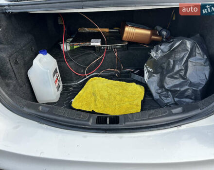 Форд Фьюжн 2014 в Одессе на Automoto.ua Белый Форд Фьюжн, объемом двигателя 2 л и пробегом 186 тыс. км за 12500 $, фото 4 на Automoto.ua