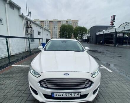 Білий Форд Фьюжен, об'ємом двигуна 2 л та пробігом 164 тис. км за 13200 $, фото 2 на Automoto.ua