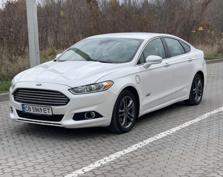 Белый Форд Фьюжн, объемом двигателя 2 л и пробегом 266 тыс. км за 11000 $, фото 2 на Automoto.ua