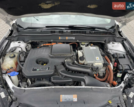 Белый Форд Фьюжн, объемом двигателя 2 л и пробегом 266 тыс. км за 10999 $, фото 19 на Automoto.ua