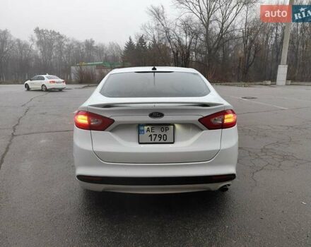 Белый Форд Фьюжн, объемом двигателя 2.5 л и пробегом 216 тыс. км за 8500 $, фото 4 на Automoto.ua
