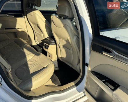 Белый Форд Фьюжн, объемом двигателя 2.5 л и пробегом 147 тыс. км за 11500 $, фото 13 на Automoto.ua