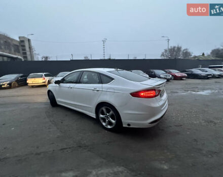 Белый Форд Фьюжн, объемом двигателя 2.49 л и пробегом 253 тыс. км за 9600 $, фото 10 на Automoto.ua