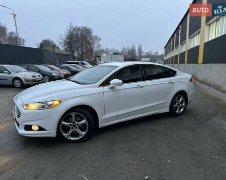 Белый Форд Фьюжн, объемом двигателя 2.49 л и пробегом 253 тыс. км за 9600 $, фото 5 на Automoto.ua