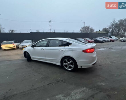 Белый Форд Фьюжн, объемом двигателя 2.49 л и пробегом 253 тыс. км за 9600 $, фото 9 на Automoto.ua