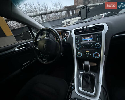 Белый Форд Фьюжн, объемом двигателя 2.49 л и пробегом 253 тыс. км за 9600 $, фото 29 на Automoto.ua