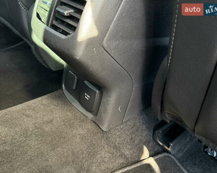 Білий Форд Фьюжен, об'ємом двигуна 2 л та пробігом 137 тис. км за 10999 $, фото 38 на Automoto.ua