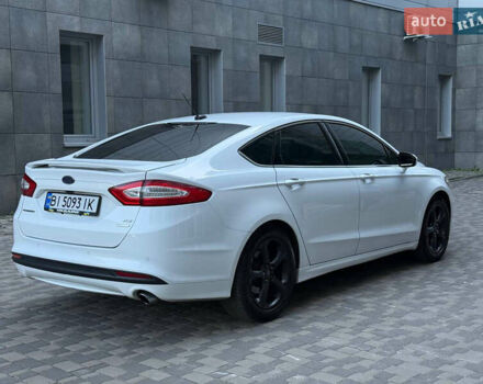 Форд Фьюжн 2014 в Полтаве на Automoto.ua Белый Форд Фьюжн, объемом двигателя 1.5 л и пробегом 275 тыс. км за 8800 $, фото 2 на Automoto.ua