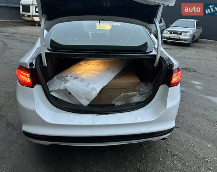 Белый Форд Фьюжн, объемом двигателя 2.49 л и пробегом 253 тыс. км за 9600 $, фото 32 на Automoto.ua