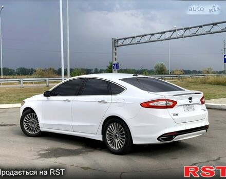 Форд Фьюжн 2014 в Одессе на Automoto.ua Белый Форд Фьюжн, объемом двигателя 2 л и пробегом 255 тыс. км за 10100 $, фото 1 на Automoto.ua