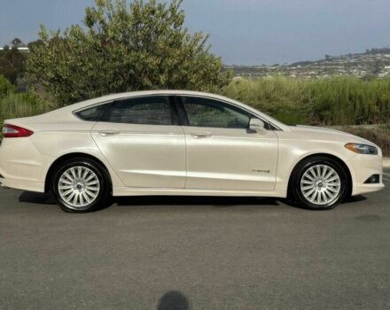 Білий Форд Фьюжен, об'ємом двигуна 2 л та пробігом 88 тис. км за 5900 $, фото 5 на Automoto.ua