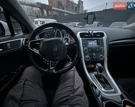 Белый Форд Фьюжн, объемом двигателя 2.49 л и пробегом 253 тыс. км за 9600 $, фото 33 на Automoto.ua