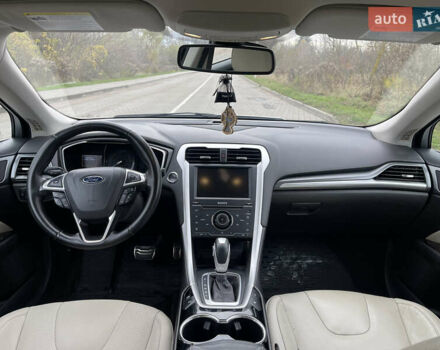 Белый Форд Фьюжн, объемом двигателя 2 л и пробегом 266 тыс. км за 10999 $, фото 15 на Automoto.ua